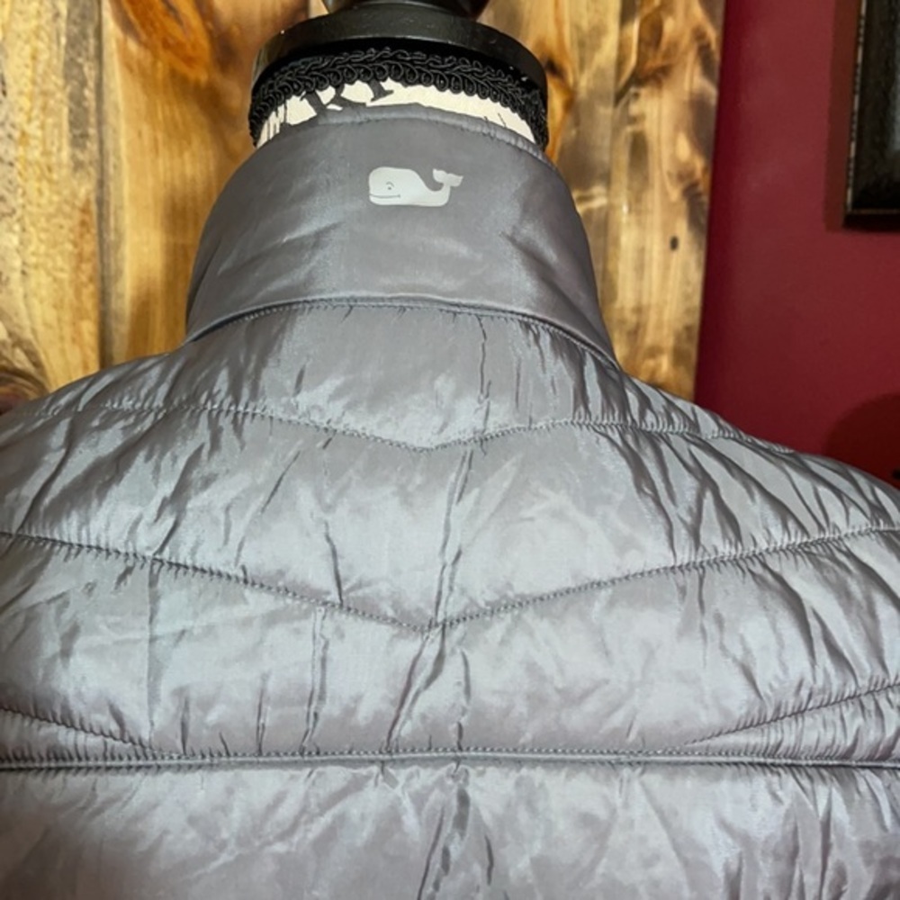 GRAY  VINEYARD VINES PUFFER VEST - Picture 5 of 13